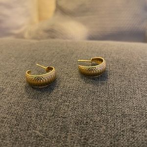 Vintage style gold cuff earrings